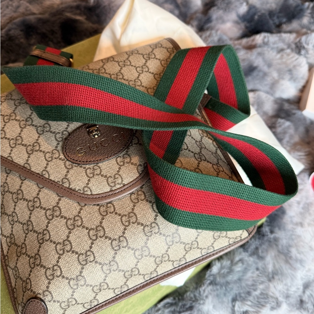 Gucci Beige and Brown Monogram Bag - Picture 16 of 16